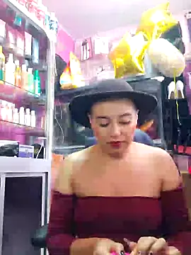 Snapshot of TamySweetness chatting on 02/16/25, 02:21 TamySweetness online show from 02/16/25, 02:21