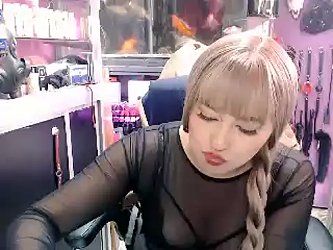 Snapshot of TamySweetness chatting on 02/24/25, 03:53 TamySweetness online show from 02/24/25, 03:53