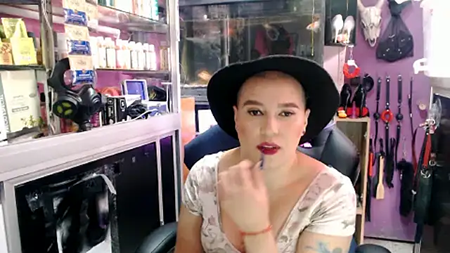Snapshot of TamySweetness chatting on 03/16/25, 02:33 TamySweetness online show from 03/16/25, 02:33