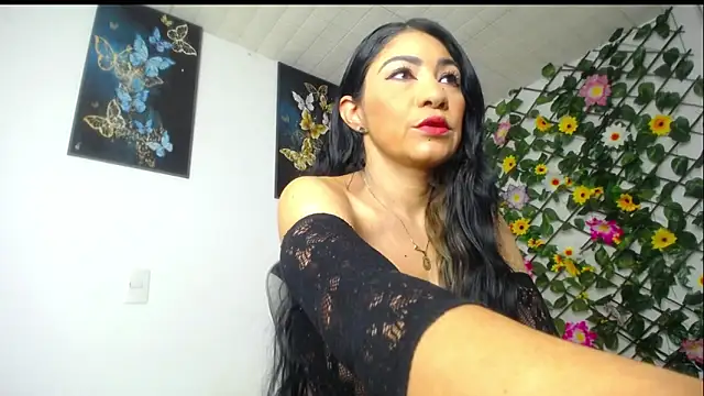 luzcastillo07 online show from 02/06/26, 09:12