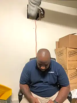 Snapshot of africandickxxl chatting on 10/02/25, 01:40 africandickxxl online show from 10/02/25, 01:40