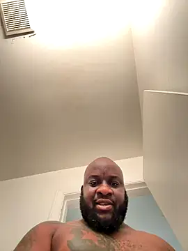 Snapshot of africandickxxl chatting on 10/04/25, 02:04 africandickxxl online show from 10/04/25, 02:04