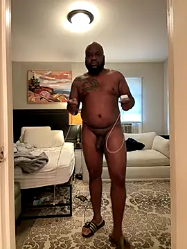 Snapshot of africandickxxl chatting on 10/05/25, 02:26 africandickxxl online show from 10/05/25, 02:26