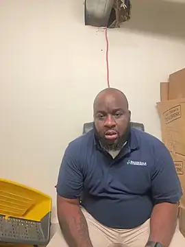 Snapshot of africandickxxl chatting on 10/11/25, 03:21 africandickxxl online show from 10/11/25, 03:21