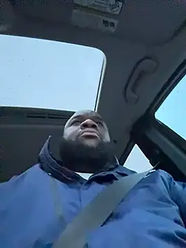 Snapshot of africandickxxl chatting on 10/12/25, 11:31 africandickxxl online show from 10/12/25, 11:31