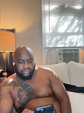 Snapshot of africandickxxl chatting on 10/13/25, 07:47 africandickxxl online show from 10/13/25, 07:47