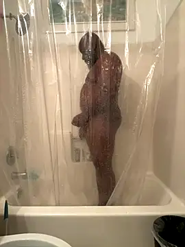 Snapshot of africandickxxl chatting on 10/21/25, 09:43 africandickxxl online show from 10/21/25, 09:43