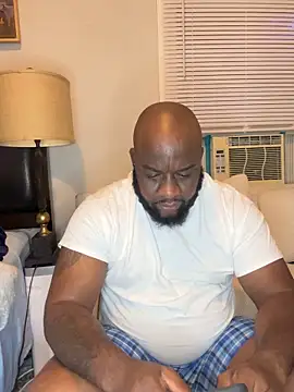 Snapshot of africandickxxl chatting on 10/27/25, 09:02 africandickxxl online show from 10/27/25, 09:02