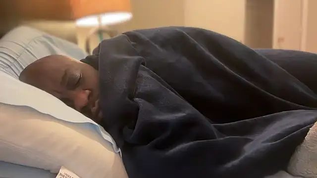 Snapshot of africandickxxl chatting on 11/04/25, 12:32 africandickxxl online show from 11/04/25, 12:32