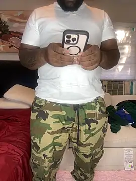 Snapshot of africandickxxl chatting on 11/27/25, 07:27 africandickxxl online show from 11/27/25, 07:27