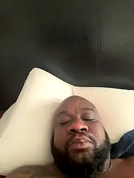 Snapshot of africandickxxl chatting on 11/29/25, 02:20 africandickxxl online show from 11/29/25, 02:20