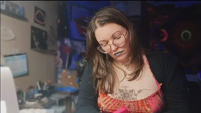 spunlikecottoncandy online show from 10/31/25, 05:47