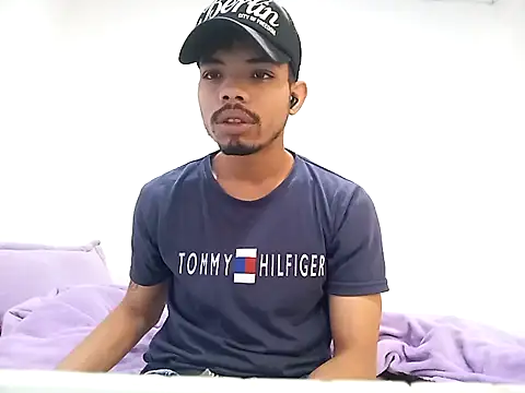 Snapshot of danidiazto2023 chatting on 03/04/25, 04:52 danidiazto2023 online show from 03/04/25, 04:52