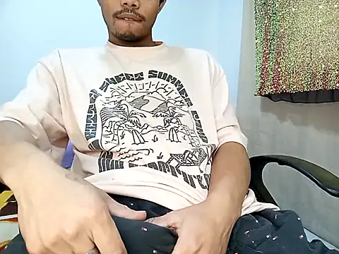 Snapshot of danidiazto2023 chatting on 03/22/25, 09:42 danidiazto2023 online show from 03/22/25, 09:42