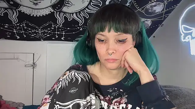 FRRANNKIE online show from 12/19/24, 07:51