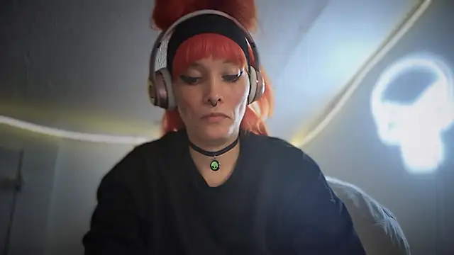 FRRANNKIE online show from 10/19/25, 08:09