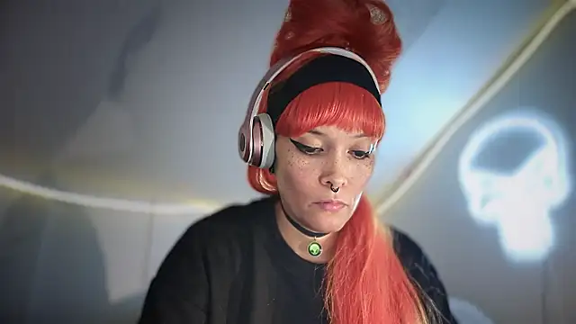 FRRANNKIE online show from 10/20/25, 03:34