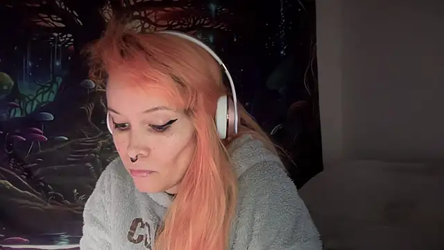 Snapshot of FRRANNKIE chatting on 01/14/26, 04:23 FRRANNKIE online show from 01/14/26, 04:23