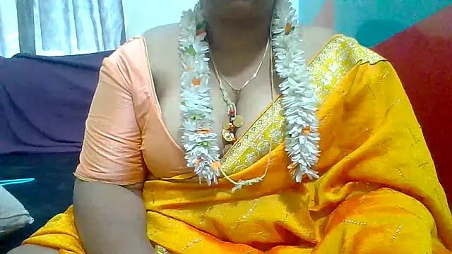 Snapshot of archanatelugu9 chatting on 09/21/25, 04:36 archanatelugu9 online show from 09/21/25, 04:36