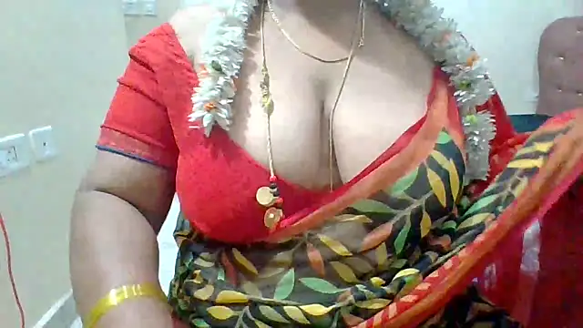 Snapshot of archanatelugu9 chatting on 10/18/25, 07:09 archanatelugu9 online show from 10/18/25, 07:09