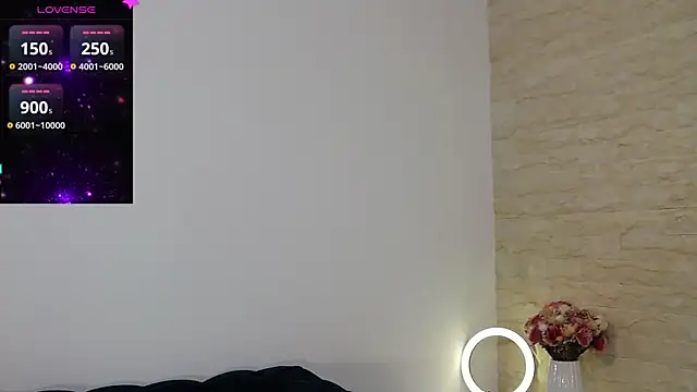 Snapshot of Kailynn_Moenn chatting on 12/04/24, 10:30 Kailynn Moenn online show from 12/04/24, 10:30
