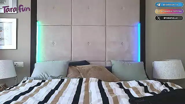 Snapshot of TARA-FUN chatting on 03/02/25, 02:32 TARA-FUN online show from 03/02/25, 02:32