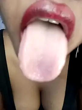 Hotlisa online show from 01/07/25, 05:20