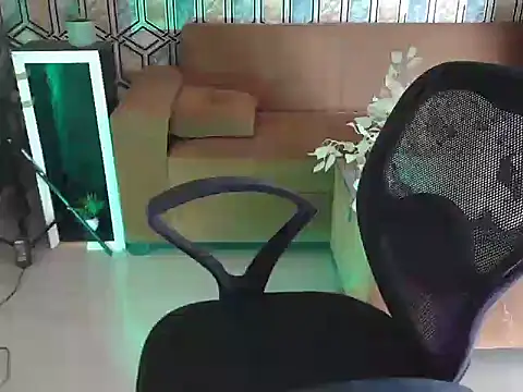 shivi moto online show from 09/29/25, 05:12