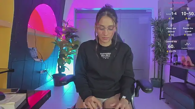 LucianaCarter online show from 03/11/25, 08:09