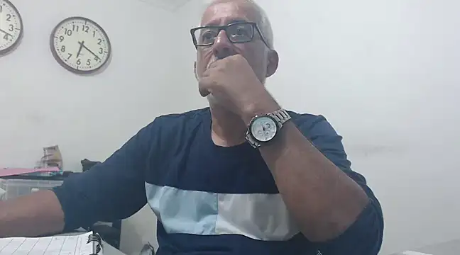 cenizo10124 online show from 01/01/25, 11:18