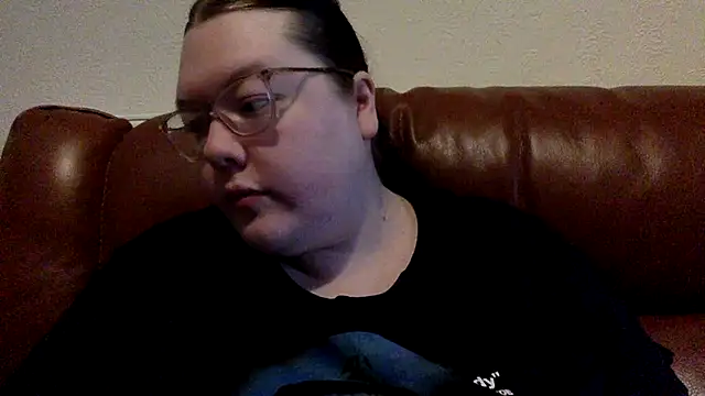 Snapshot of Sexycurvyemilyy chatting on 01/19/26, 12:42 Sexycurvyemilyy online show from 01/19/26, 12:42