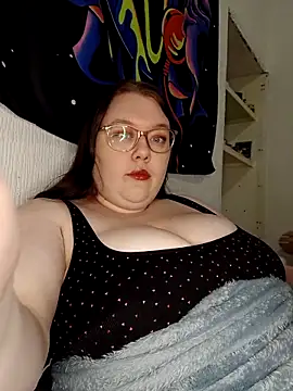 Snapshot of Sexycurvyemilyy chatting on 02/27/26, 09:37 Sexycurvyemilyy online show from 02/27/26, 09:37