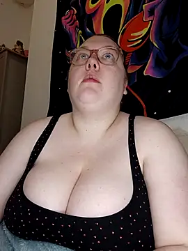 Snapshot of Sexycurvyemilyy chatting on 03/02/26, 09:10 Sexycurvyemilyy online show from 03/02/26, 09:10
