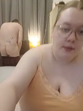 Sexycurvyemilyy online show from 07/26/26, 07:21