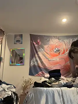 Snapshot of DominiqueX0 chatting on 10/30/25, 02:24 DominiqueX0 online show from 10/30/25, 02:24