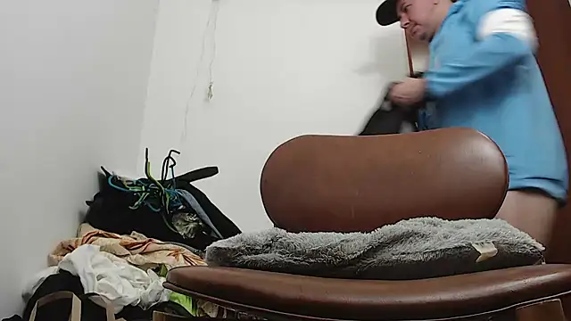 Snapshot of tattoodark_25 chatting on 11/01/25, 04:47 tattoodark 25 online show from 11/01/25, 04:47