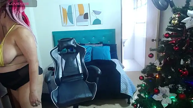 victoria  milf  online show from 12/17/24, 07:26