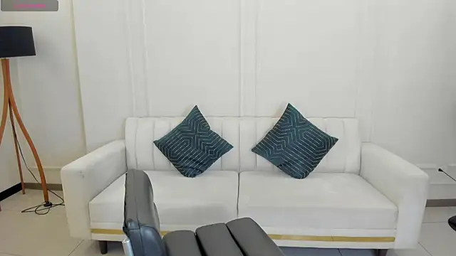 Snapshot of SunnyRivers chatting on 10/09/25, 04:38 SunnyRivers online show from 10/09/25, 04:38