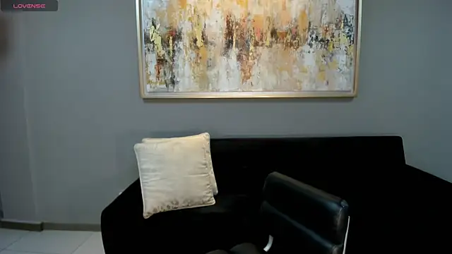 Snapshot of SunnyRivers chatting on 10/15/25, 07:14 SunnyRivers online show from 10/15/25, 07:14