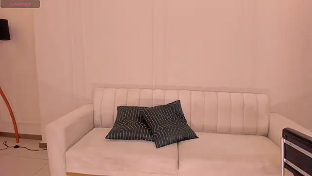 Snapshot of SunnyRivers chatting on 11/10/25, 05:23 SunnyRivers online show from 11/10/25, 05:23