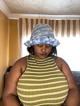 KnockoutBestie online show from 06/17/26, 10:28