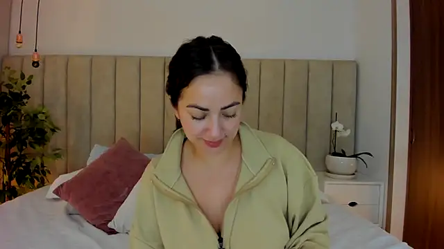 Snapshot of dara__ chatting on 01/21/25, 11:34 dara online show from 01/21/25, 11:34