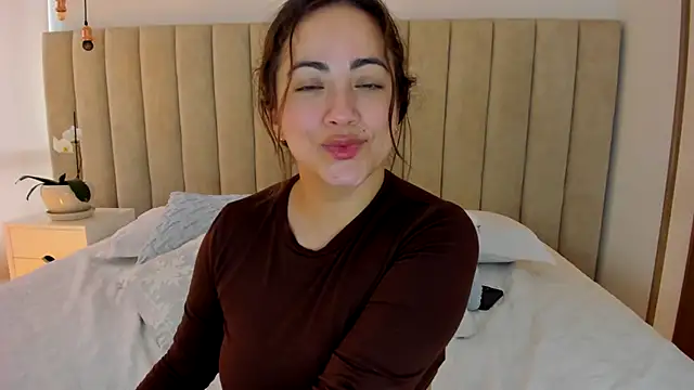 Snapshot of dara__ chatting on 02/06/25, 10:10 dara online show from 02/06/25, 10:10