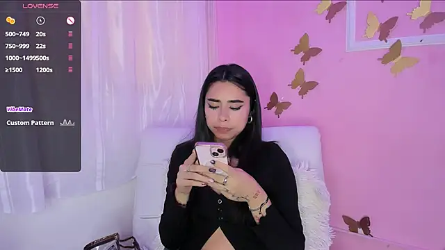 Snapshot of AmyOlimpo chatting on 01/15/25, 08:58 AmyOlimpo online show from 01/15/25, 08:58