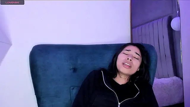 Snapshot of AmyOlimpo chatting on 01/28/25, 04:39 AmyOlimpo online show from 01/28/25, 04:39