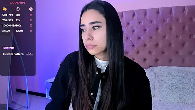 Snapshot of AmyOlimpo chatting on 02/18/25, 04:15 AmyOlimpo online show from 02/18/25, 04:15