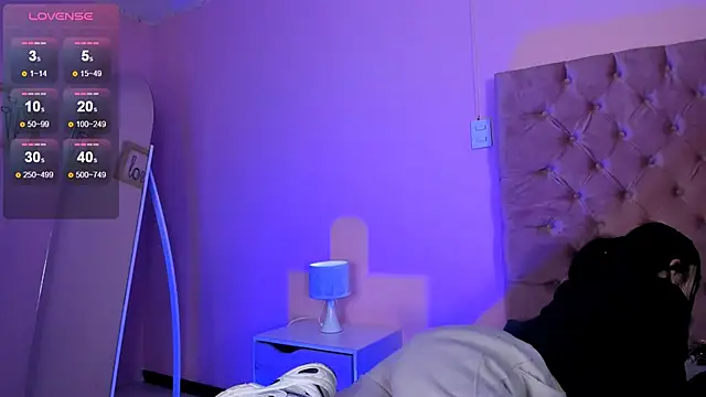 Snapshot of AmyOlimpo chatting on 02/25/25, 03:52 AmyOlimpo online show from 02/25/25, 03:52