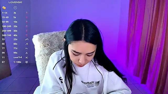 Snapshot of AmyOlimpo chatting on 10/04/25, 03:48 AmyOlimpo online show from 10/04/25, 03:48