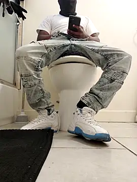 Annonymous607 online show from 10/04/25, 09:57