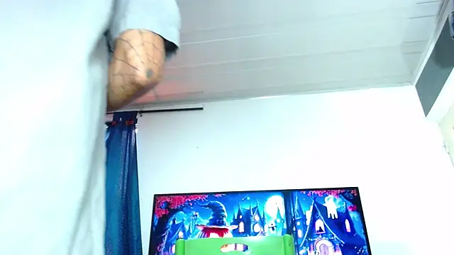 Tamarahryan online show from 10/31/25, 04:30